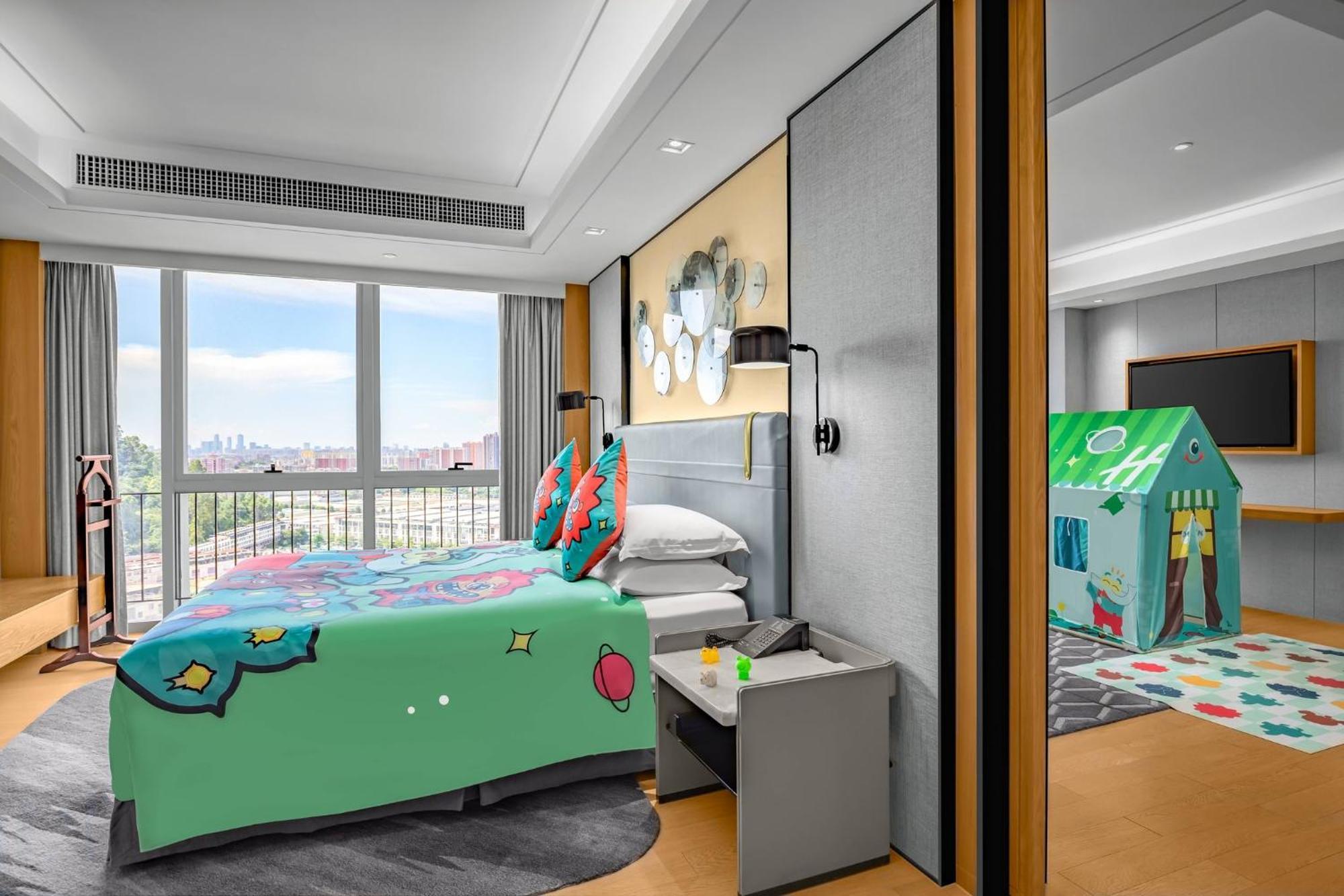 Holiday Inn Guangzhou South Lake Hotel - Ideal For Business & Leisure Ngoại thất bức ảnh