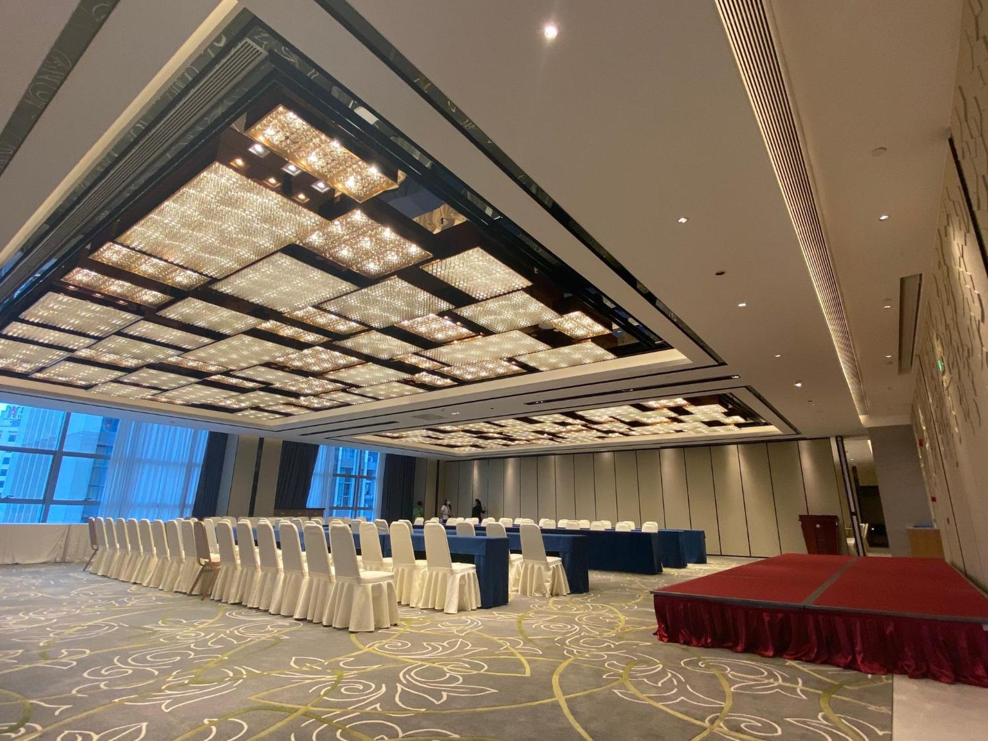 Holiday Inn Guangzhou South Lake Hotel - Ideal For Business & Leisure Ngoại thất bức ảnh