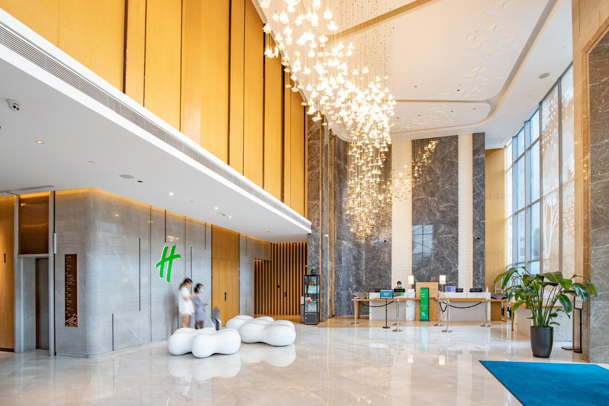 Holiday Inn Guangzhou South Lake Hotel - Ideal For Business & Leisure Ngoại thất bức ảnh
